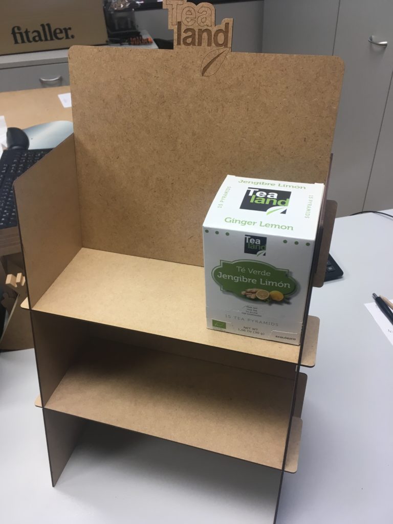 Display de sobremesa para cajas de té